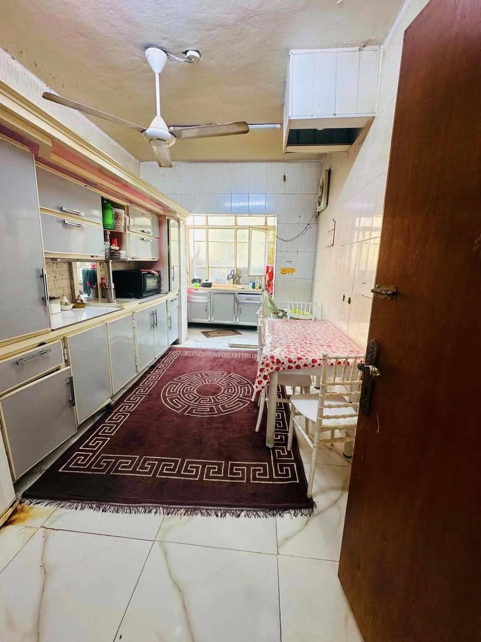 مرحبا
شقه بمجمع الزيتون السكني

ارضي

فئه A 

مساحتها 150 م

3 غرف

صاله

صحيات 2

مطبخ

حديقه داير مداير الشقه

قصدهه للدوله 75الف دينار شهريا

مطلوبه 13 مليون

السعر 55

للاستفسار الاتصال الرقم ‭0784 050 3094‬
