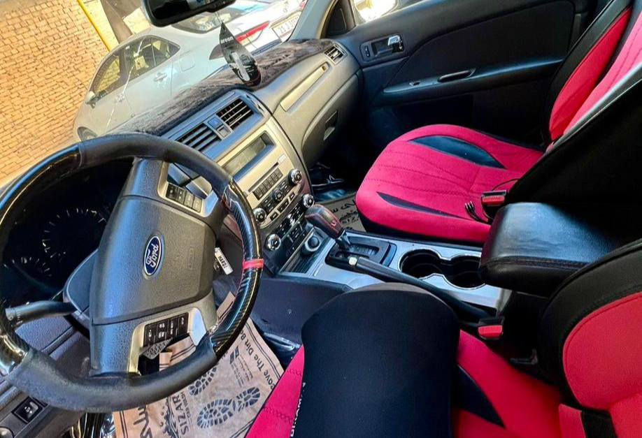 فۆرد فيوژن 2010  مواسەفات  SEL
 ٤ پستۆن مەكينە 2.5 مەرغوب - سەنەوی تا ٢٠٢٩ 
 سوكان ڤۆليۆم  تەحديد سورعە 
كوشن كارەبا  ليد ٧ ڕەنگ  كۆدی سەر دەرگا 
وAbs/traction 
كامێرای بەگی بۆ دانراوە 
جوتێ لايتی لۆكی بۆ دانراوە
تايەی تازە گۆڕاوە  ڕادێتەری تازە گۆڕاوە 
جوانكاری بۆكراوە مەكينەی نەكراوەتەوە 

سعر : لە کۆمێنت داوای بکە ڕاستەوخۆ بۆت دێت 🤖 

گێڕ و مەكينە بە شەرت 
١٤٩ ميڵس ڕۆشتووە
سەيارەكە بستێ چەمەلەخ بۆياخە -
 بستێكی سەر بۆنيد سارد
 - سەقفەكەی ئەو تۆزەی ڕۆشتووە هەنێ وردەی هەيە 
 
ژمارەی خاوەنەکەی 
***********
