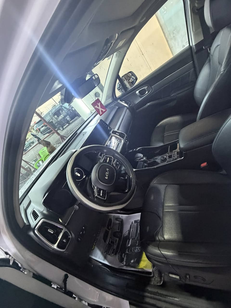 السلام عليكم 
سورنتو موديل ٢٣ وارد امريكي  بدون ايرباك ربع جاملغ فقط  ماشية 19  مواصفات اكس لاين بصمة بانوراما كشنات جلد تدفئة كشنات  كشنات سياحي مكينه 2500 تيربو يعني صاروخ 
مكان سياره بغداد المحموديه السعر 255
***********
