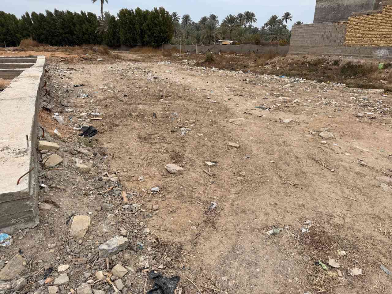 قطعة للبيع المساحة 200m زراعي سند 25 طويريج خلف حي الكردي ع سنيه مدفونه وجاهزه
***********
