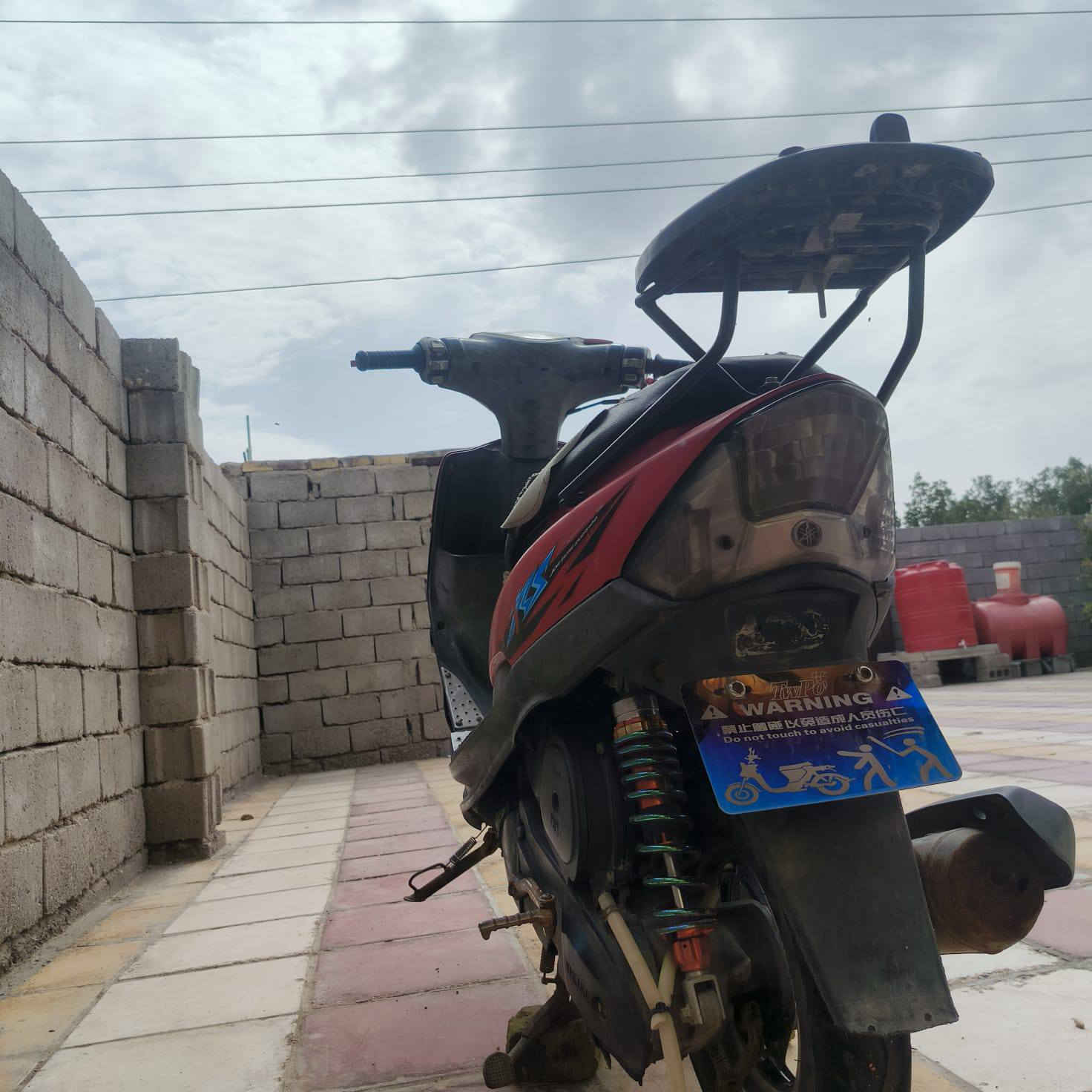 سلام عليكم دراجه ماكس عدله لبيع دراجه كلهء بلديه من طول لطول تزويد خارجي شي قليل كفرات بلدي مختمه ختم واحد تجي وتشوف بعينك  عوزه بس باتري لا كثر ولا قل ب600 وبيهء  مجال البصره قضاء الدير رقمي بي وتساب ***********
