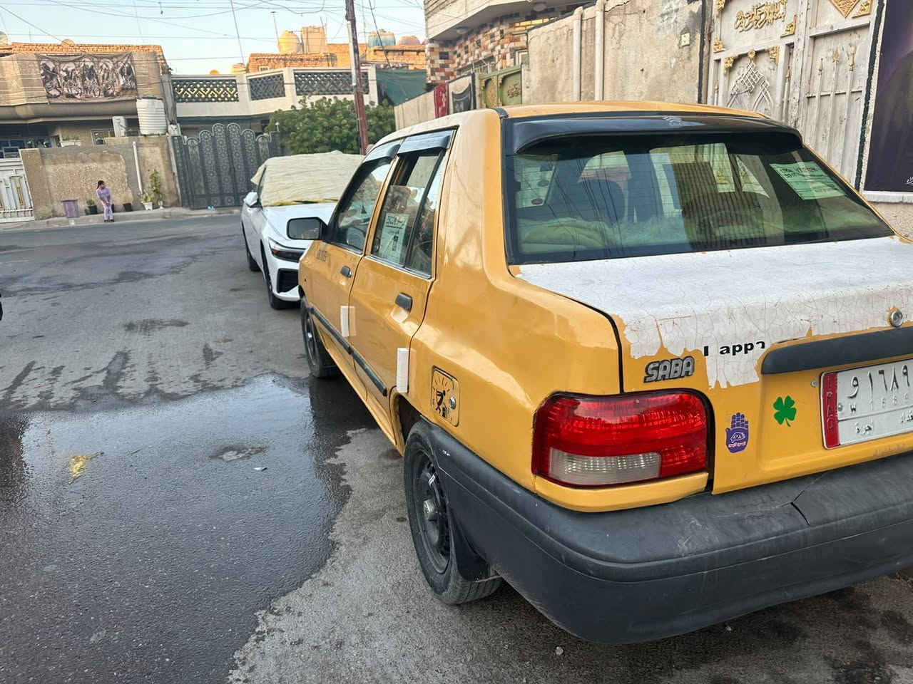 سلام عليكم سياره للبيع سايبه مديل ١٥ كفاله عامه من تبديل وضربه سياره جاهزه من كلشي كهربائيات كله شغاله عام سياره مال جناي وحله من الصور سعر ٢٨  بيه مجال شي قليل مستعجل على بيعته مكاني بغداد الشماعيه الشراي اي خابر عله الرقم ***********
