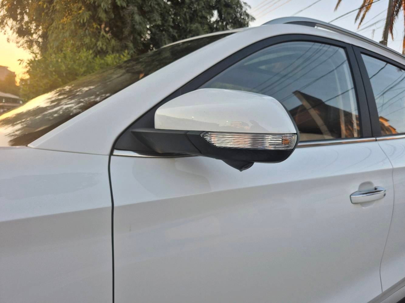 MG zs
فول للاخير ٢٣كسر زيرو ماشيه ١٢الف فقط كفاله عامه بغداد وبضمان بعدها اكيد 
بصمه بانوراما كشنات جلد وتدفاءه وكهرباء زنون لد حساسات امامي خلفي هاندبريك بصمه ٤كامرات واشاير ومري شفط ويل كروم مانع انزلاق وانحدار وحساس اطار  اوتو هولد  الخ
سياره باسمي لوحات وسنويه جدد
***********
***********
بغداد حي جامعه