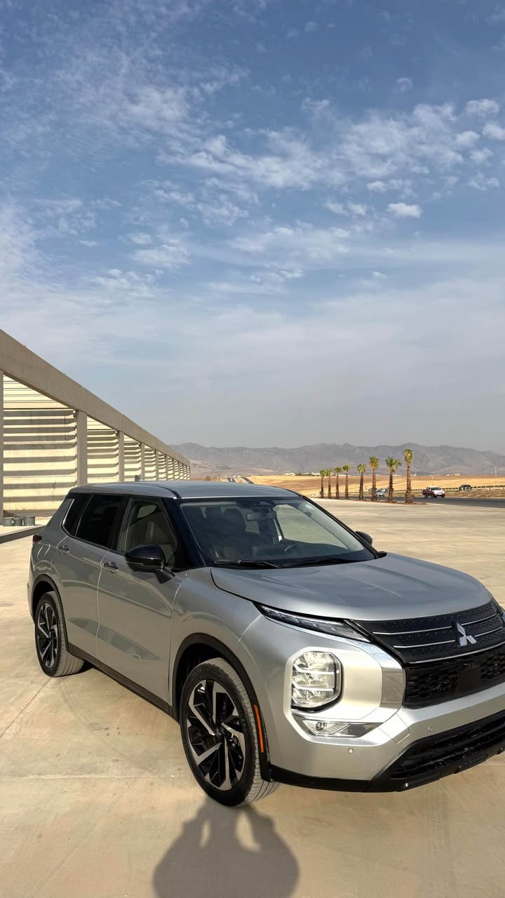 السلام عليكم 
اوتلندر 2023 SE
سعر : 188ومجال قليل 
حجم المحرك : 2.5L (4.سلندر)
ملاحطة السيارة : بوند و جملغ  صبغ بدون دواخل 
يرباك ستيرن سيستم بيلادي  ✅

المواصفات : 
‏‎ابواب بصمة
‏‎بصمة تشغيل 
‏‎شاشة كبير لمس
كاميرا
هاند بريك بصمة
اوتو هولد (𝐀𝐔𝐓𝐎 𝐇𝐎𝐋𝐃)
اوتو ستارات (𝐀𝐔𝐓𝐎 𝐒𝐓𝐀𝐑𝐓)
اوتو ستوب (𝐀𝐔𝐓𝐎 𝐒𝐓𝐎𝐏)
رادار امامي (تحديد مسار)
‏‎رادار جانبي (نقاط عمياء)
‏‎رادار خلفي (التحذير من الاصطدام)
‏‎حساسات امامي
‏‎حساسات خلفي 
نظام (𝐄𝐂𝐎)
نظام (𝐍𝐎𝐑𝐌𝐀𝐋)
نظام (𝐒𝐏𝐎𝐑𝐓)
نظام (𝐒𝐇𝐎𝐖 𝐧𝐨/𝐨𝐟𝐟) 
نظام (𝐌𝐔𝐃&𝐒𝐀𝐍𝐃) 
‏‎تحكمات استيرن 
‏‎كشنات كهربائي 
‏‎كشنات هيتر
‏‎تبريد لمس
‏‎تبريد مركزي  
‏‎لايتات (𝐋𝐄𝐃) عدسة زينون بيلادي
‏‎بلوجكترات (𝐋𝐄𝐃) بيلادي
‏‎بكلايتات (𝐋𝐄𝐃) بيلادي
‏‎ويل كروم حجم 19

تفاصيل اكثر الاتصال علی ارقام التاليه ‏
***********
[hidden information]
عنوان📍عقره اكر, نينوى
