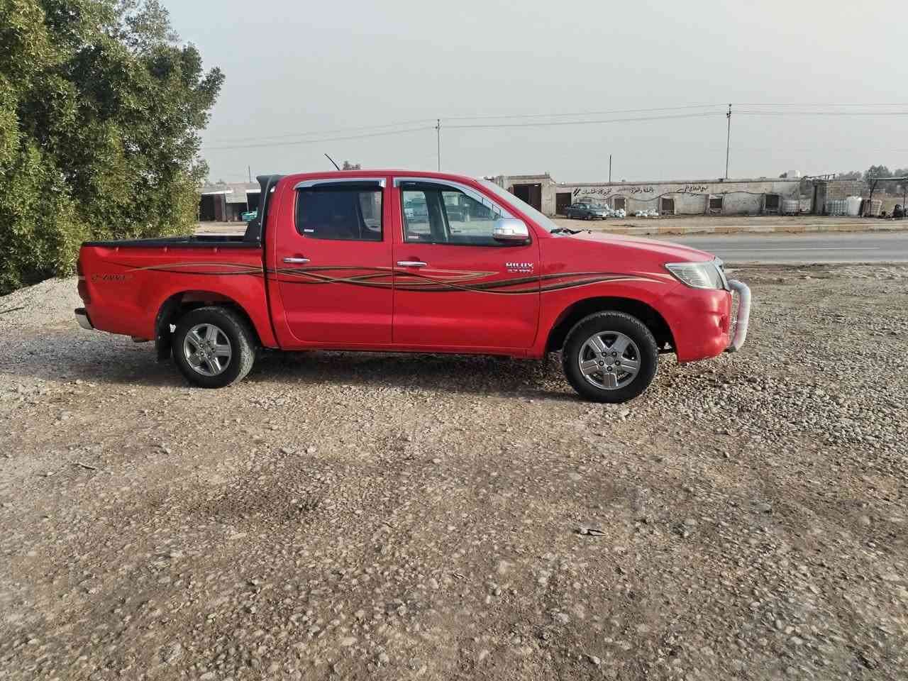 السلام عليكم 
تيوتا هايلوكس
موديل 2015 
السعر 178. وبيها مجال 
***********
