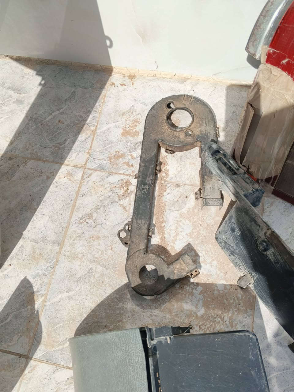السلام عليكم 
غراض برنس للبيع 
ابيعهن شلع ب150غير قابل للتفاوض 
للتواصل الإتصال على الرقم ***********

