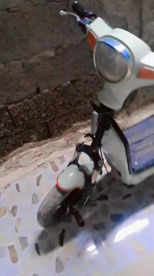 سلام عليكم بيسكل شحن لبيع اي نقص مابي تجي تفحص قبل متشتري سعر 110بي مجال ***********وتساب
