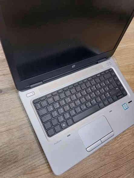 نظافة ماىة بالماىة 

ب175 الف دينار عراقي بس السعر نهائي 

HP probook 640الجيل السادس موديل مميز مناسب للدراسة والتصفح و البرامج المكتبية والطباعة 
 للتواصل *********** 

توصيل لجميع محافظات العراق
مكتب الابداع الهندسي
موصل /موصل الجديدة 
بين مجسر الجديدة ودورة عبو اليسي  

……………………
✓ المعالج Core i5-6200u
✓ ذاكرة الوصول العشوائي (الرام) 8GB 
✓ التخزين( الهارد) SSD 256GB  
✓ مقاس شاشة(حجم الشاشة)  14 انج
✓ كيبورد  عربي انكليزي 
✓ تصميم جميل وانيق نظافة عاليه جدا 
…………………………………
