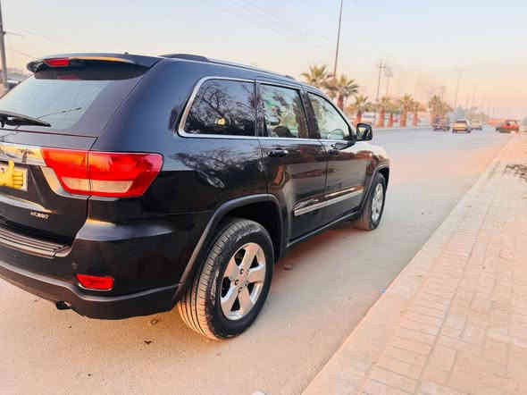 سلام عليكم 
جيب شيروكي 
موديل 2013 
ادوات ادوات 
سياره جديده جاهزه بدون اي نقص
بصمه 
كشنات جلد كهرباء 
شاشه كبيره 
كأمره خلفيه
فور و يل  
حساسات خلفيه 
مكان بغداد 
سعر 78$ 
رقم الهاتف 
***********
