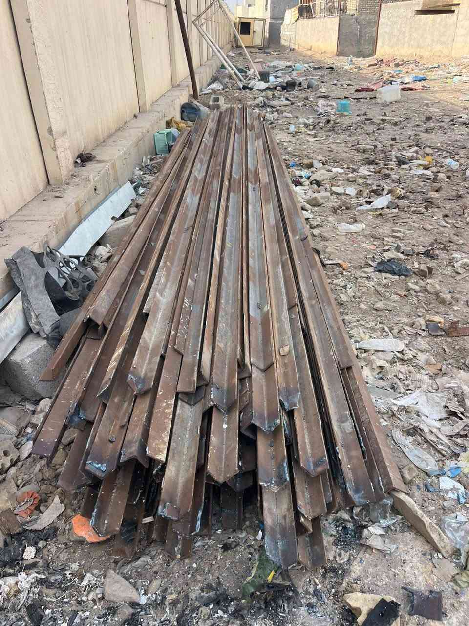 زاويه (2) انج (6) ملم بلجيكي طول(6) متر (200) قطعه وطول (5١٠) العدد(150)قطعه العنوان بغداد الاتصال /***********
