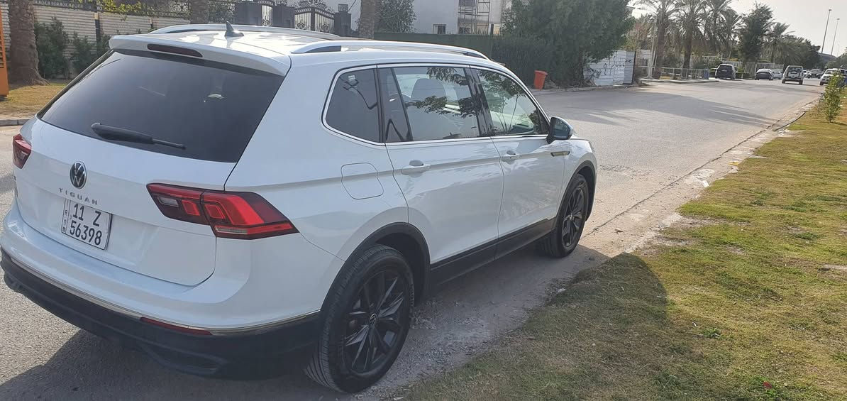 للبيع فولكسواكن تيكوان
موديل 2024 
. بانوراما ( فتحة سقف ) 
.بصمة ابواب و بصمة تشغيل 
. كشنات جلد و وكهرباء تدفئة ستيرن تدفئة
. شاشة كبير و كامرة خلفية 
.لايتات و ماسحات و جامات اوتو
. رادارات امامي و خلفي و جوانب 
.تحكمات فول ستيرن تحديد سرعة و تحديد مسار 
. لايتات و بك لايت led
.واير ليس جارج
الصندوق كهرباء 
السيارة داخلها مميز لون عسلي السيارة مكفولة كفالة عامة من كلشي رصعة ما بيها كله على وضع الشركة وكلشي بلادي بالسيارة تجي تفحص غير كلامي يرجعلك حتى فلوس الفحص اني اخسرها على ايدينا السيارة من امريكا ماشية ٨٠٠٠ حادثها من امريكا مياه والسيارة قطرة مي ما بيها تشتغل وتمشي من امريكا وكل تقارير الفحص عندي ورقم الشاصي يمك شوف التقرير والسعر الي مشتريها صور المزاد والفديو مال تنزيل موجود واي استفسار اني حاضر السيارة موجودة بحي الجامعة او الغزالية *********** واتس اب 
***********
السعر 21.800 وبيها مجال
