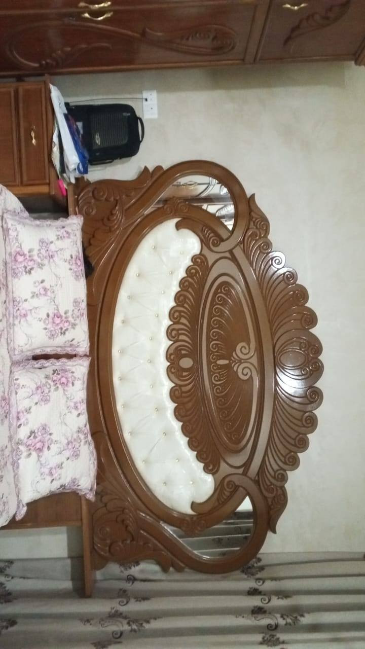 يوجد غرفة نوم خشب حطاطة للبيع العنوان مقابل دائرة ناحية الكرابلة الاستفسار اتصال عل  ***********
