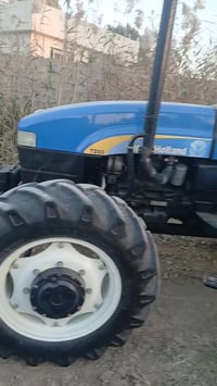 نيو هولند 80 حصان موديل 2022 مشتغله 1000 ساعه رقم اربيل حره تريد تحويل...