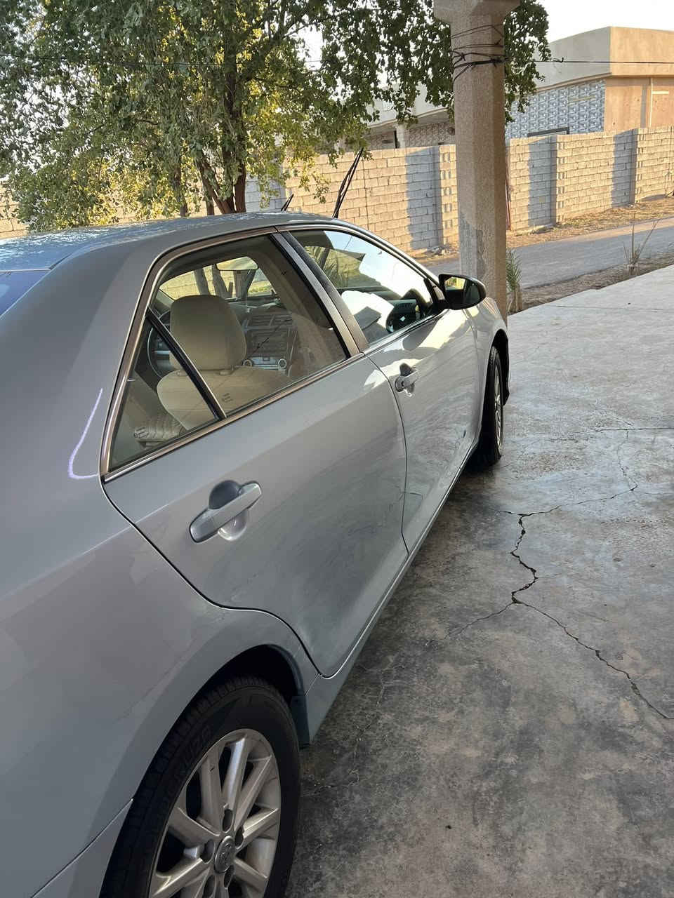 كامري خليجي 2013  جديده كلش ماشيه 90
بيه جاملغ صبغ بدون دواخل وكلير بنيد
ع وضع الشركه 
باسمي
***********
