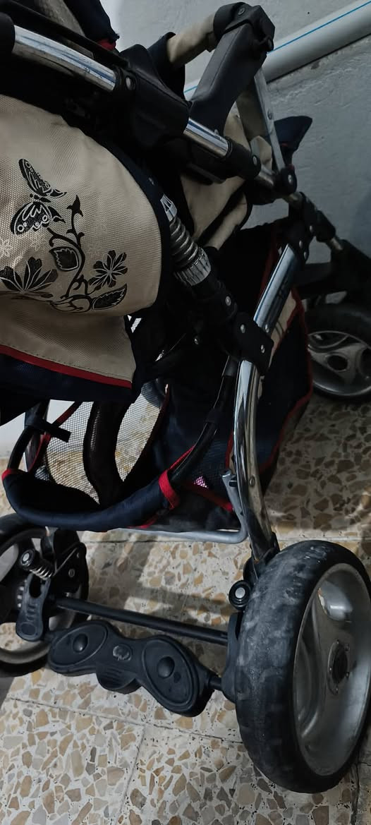 عربانه اصليه اصليه تتحمل
وزن الثقيل 
أم الدبلات
يده متحركة للإمام أو للخلف
تتحمل نفرين
تتحول سرير 
تتحول كرسي
تجوه للرجلين متحركة  للأسفل أو الأعلى
مابيه اضرر أو كسر أخو الجديد
سعر بلاش بلاش أخته ١٥٠الف إني عارضه 80


**إذا كنت صاحب هذا الإعلان وتريد حذفه لأي سبب، رجاءا أرسل رسالة إلى الدعم الفني**