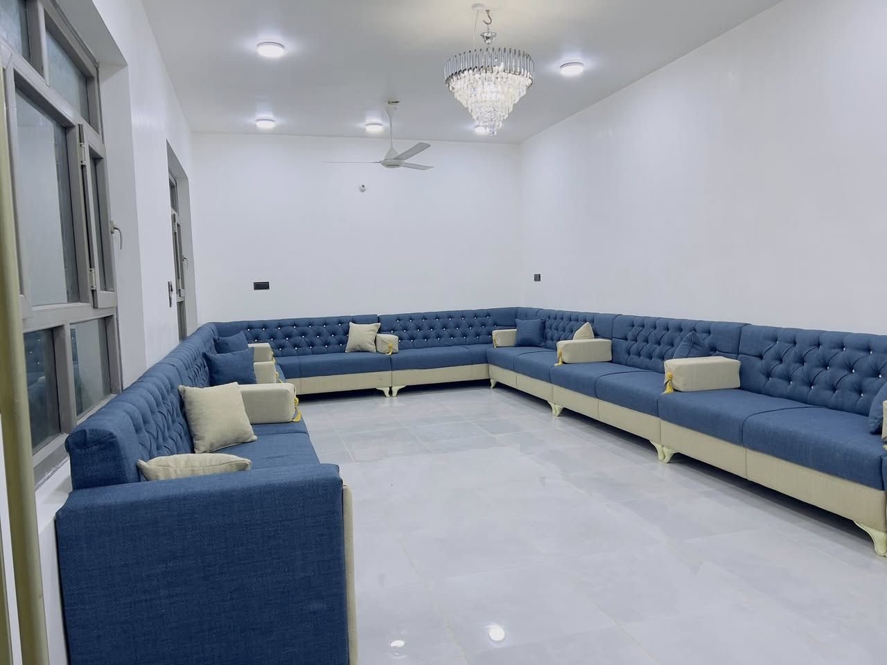 عروض ويانه على تخم  وديوان جديد جاهز ستندر وحسب طلب الزبون كادر متميز يختص في أخذ قياسات المكان مع ضمان إلى جميع الزبائن الكرام  5 سنوات قماش تركي وتر بروف خشم جام  روسي معاكس مكبوس هاي اكسترا مميز اول العنوان بابل الهاشمية الجربوعيه مجاور مدرسه الثبات للحجز والاستفسار *********** أو ***********
