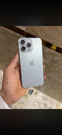 ايفون ١٥ برو ماكس ٢٥٦ بطارية ٩٢ مقفول ايكلود  شخط مابي 07702061999