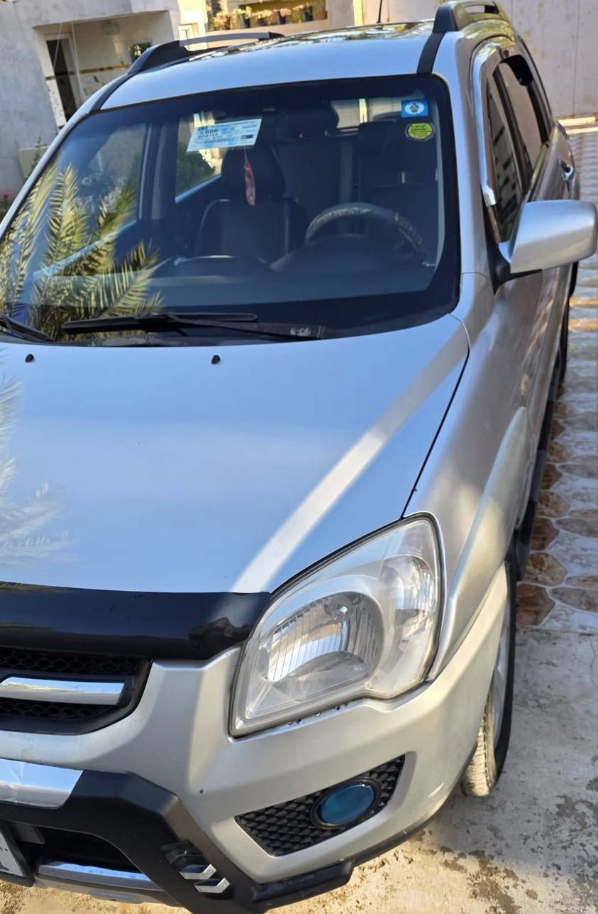 سبورتج  2010 رقم ديالى
كشن سائق كهربائي المرأة شفط
تدفئه في لكشنات الأماميه
مانع تزحلق
الهاتف***********
