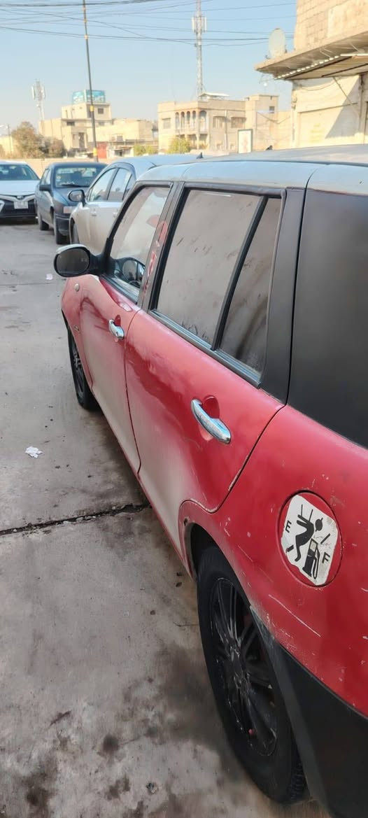 ليفان 320 موديل 2014
محرك وكير ما بين شي
كابون بانزين بيها
صاحبها  الشرعي بل موصل
كزوز رياضي
بيها ضربه بجهت النفر
مكاني موصل
***********
