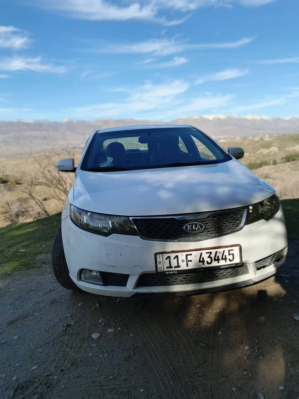السلام عليكم 
كيا سيراتو موديل 11 
السياره ماشيه 225 الف
سنويه لل28 بإسمي
رقم بغداد هزه جديده
كير محرك مكفولات
السياره نضيفه ومرتبه مناقصه شي السونار موجود بالمنشور
عارضه 103 مجال بصيط 
تفاصيل اكثر الاتصال *********** 
مكان السياره صلاح الدين قضاء الدجيل
