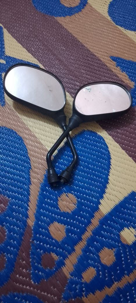 مرايات وتاير مال دراجة أصلي للبيع


**إذا كنت صاحب هذا الإعلان وتريد حذفه لأي سبب، رجاءا أرسل رسالة إلى الدعم الفني**