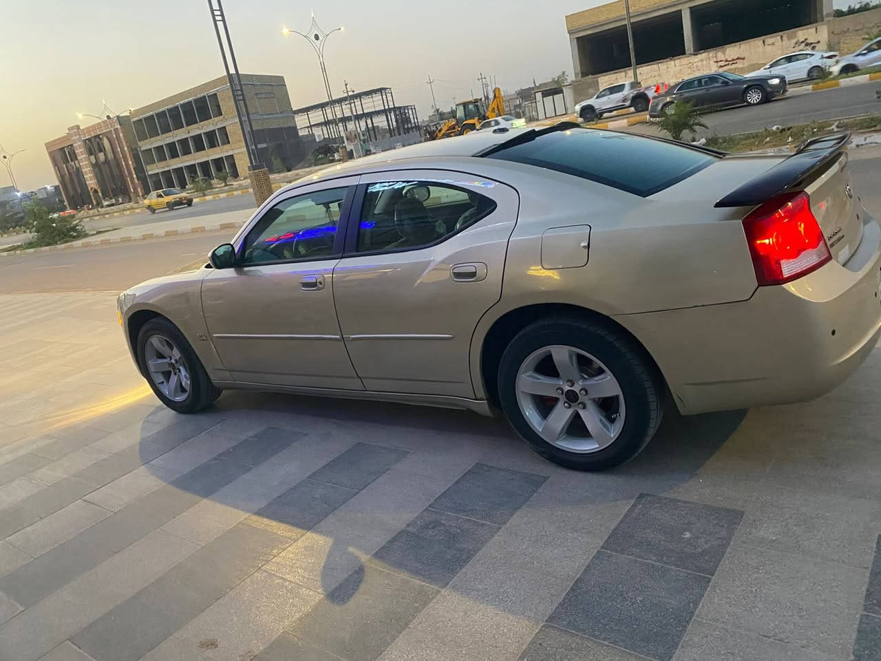سلام عليكم 🫡 ***********
جارجر 10 مواصفات SXT
رقم بصره تحويل سنويه جديده 
سياره مكفوله ضربه وتبديل وصبغ بيهه رشات تجميل قليله مكينه وكير 3/500
دواخل جديده تبريد ثلج
حداده جديده طخم تاير
شاشة كامره حساسات 
السعر 105وبي مجال قليل 
عنوان ناصريه مركز 
***********
