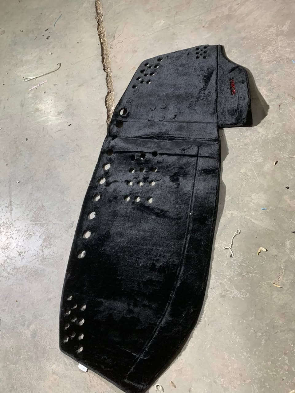 السلام عليكم يوجد كاربدت تويوتا سينا موديل من 15)25) سعره 15 ًمع توصيل ***********
@إشارة
