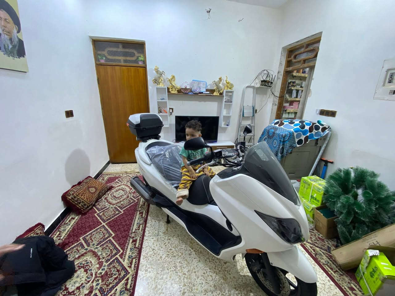 فورزة صفر 10 اس 7 كفاله عامه ماشيه 20 الف المكان ميسان العماره الدراجة طالعه من الوكيل تقزيب قبل 8 اشهر الدراجة على وضع اليابان ما ملعوب بيه جديده جدا مال جناي قايش اكلجات مال اليابان تدفئه يدات استان حساس كله شغال كير 7 نمر 4 تحويلات مكينه بيضه  ***********
