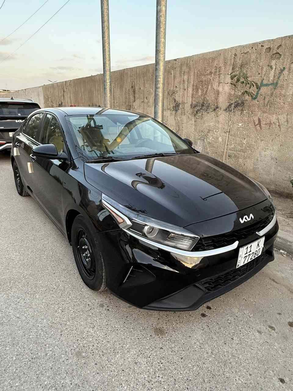 كيا فورتي
موديل 2023
سيارة ماشية 74 الف كيلو مشي امريكا 
سياره جاهزة ومكملة من كلشي على آخر حبايه 
تخم تاير جديد 
دوشمة اصلية 
لايت زنون اصلي 
وهواي صارف عليها 

صور الحادث مرفقه في المنشور مثل ما موضح 
سيارة بدون ايربااك
الاسفسار ***********
