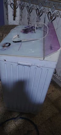 عندي  غسال شرط شغل  للبيع 07708222664  ب 80 قفل حجم جبير   نضيفه حيل