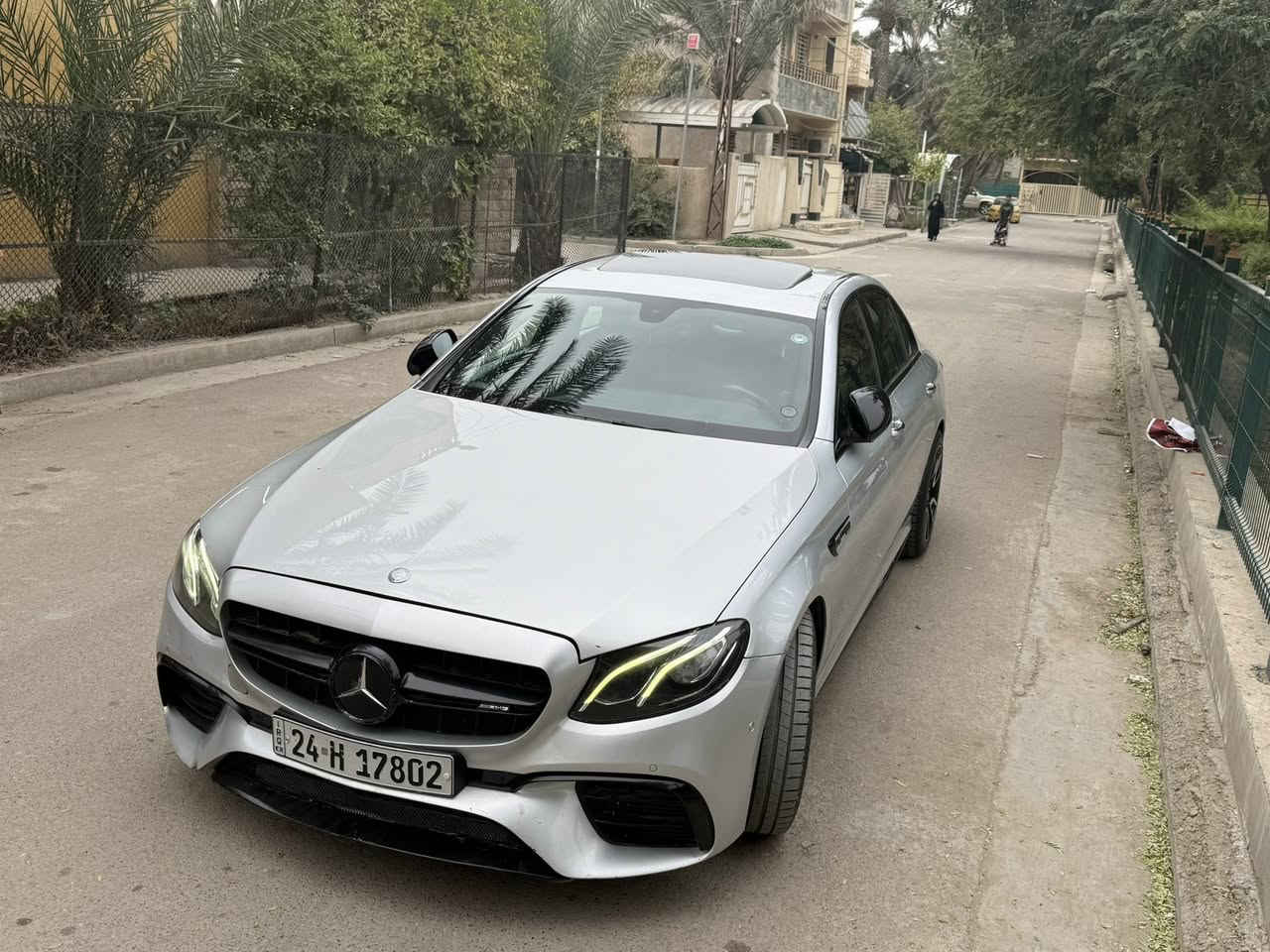 مارسيدس بنز E300 كلاسك للبيع
موديل 2017
اوتو بارك
حساس360 
داخل لدات 64 لون
داخل عمل احترافي روز رايز 25 لون
شاشة متصلة طويلة
كشنات جلد كهربائي
جنطة كهرباء
اربع بصمات
5 انظمه قيادة
رادار امامي خلفي كم
نقطه عمياء
كشنات تدفئة
استيرن تدفئة
4 ثيمات الشاشه متغير
ويل 19 فورجد 
السياره عليها كت كامل C63 اصلي
بعد بيهه هوايه مواصفات
وارد امريكي حادثها جاملغ وبنيد (ايرباك طاك وراجع سستم)
رقم شمالي هزة 98‎%‎ قبل شهرين
ماشيه 106 الف ميل
مكانها الدورة/ المهدية
#السعر النهائي 25 الف دولار (شدتين و50 ورقة)، واي استفسار اني حاضر
(***********)
