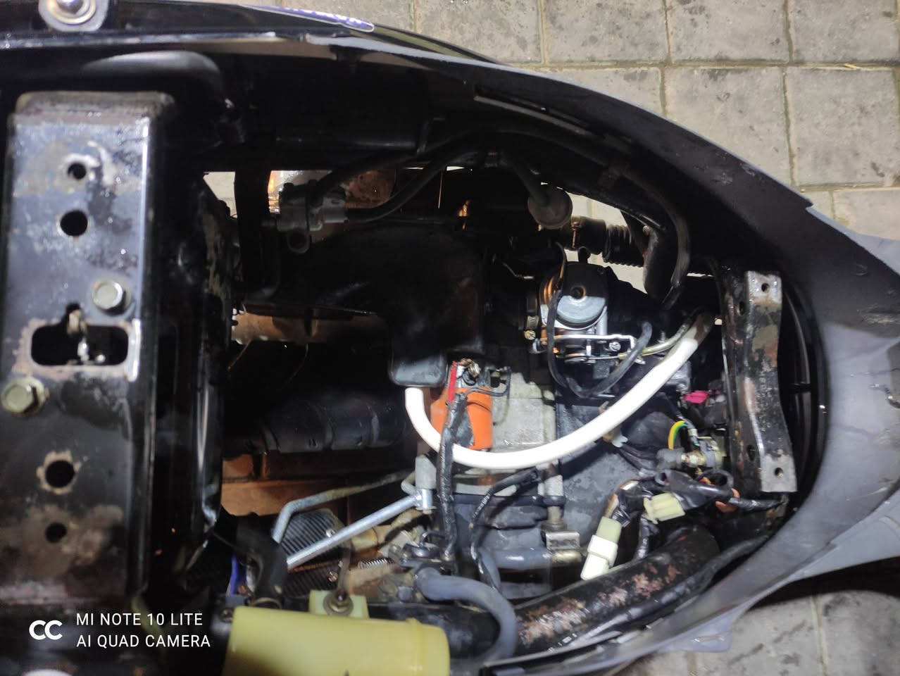 كامله مكمله ربع ماتذب عليها مكينه 55 شلعه ومعدل استغفر الله نقصها بس لباتري تعبان بس هذا لنقص مستعجل ع بيعتها 475 قفل لدراجه متعوب عليها ومرتبه على ايدي *********** مكاني بغداد الشعب
