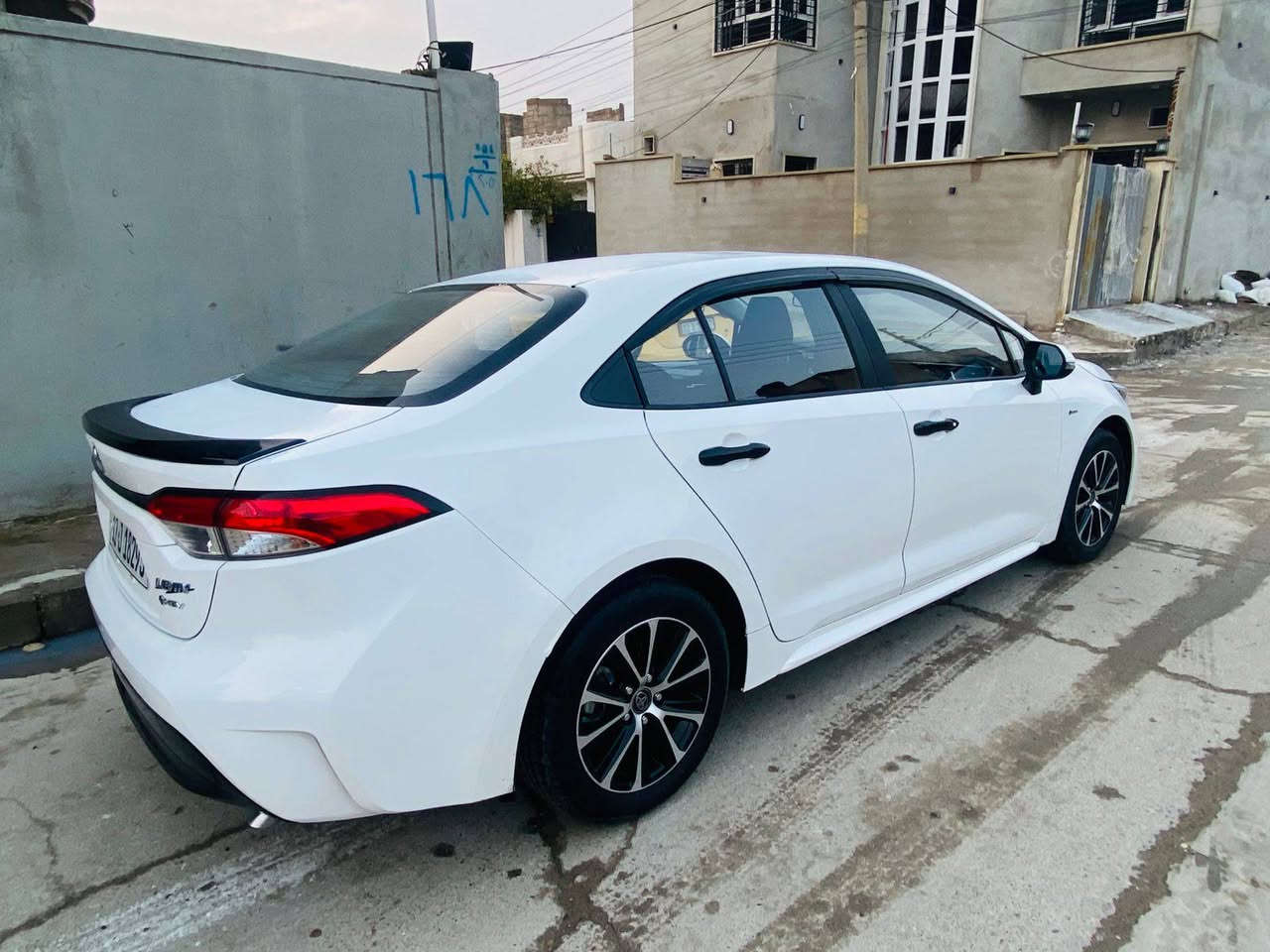 السلام عليكم
كورلا هايبرد 2025 ماشية
10000 مكفولة بدون ضرر رقم نينوى
السعر 155 
***********
***********
