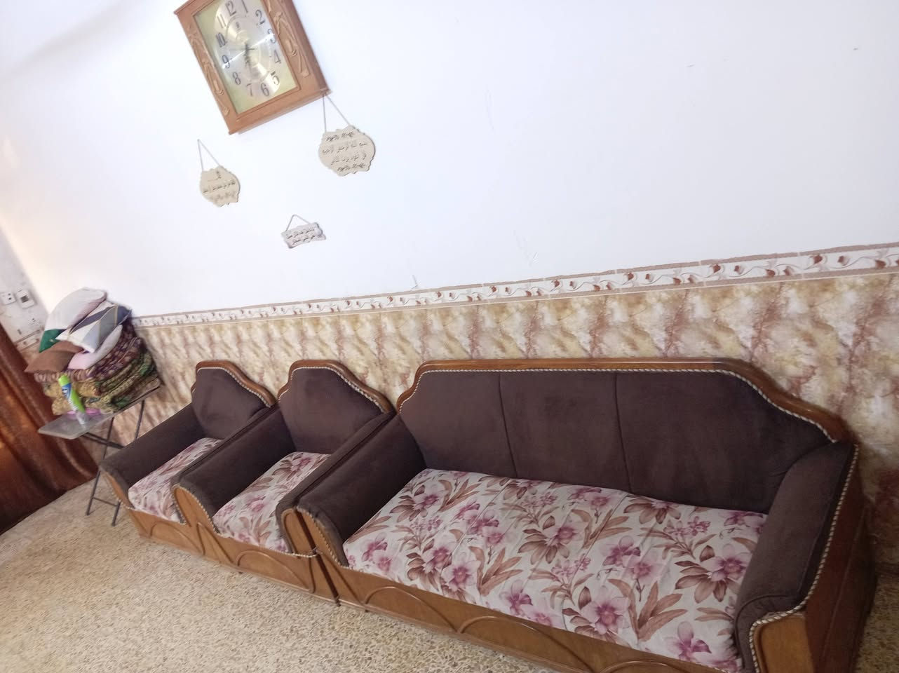 السلام عليكم تخم صاج تكمة نظيف جدا للبيع السعر 200000الف العنوان الحمزة الغربي ***********
