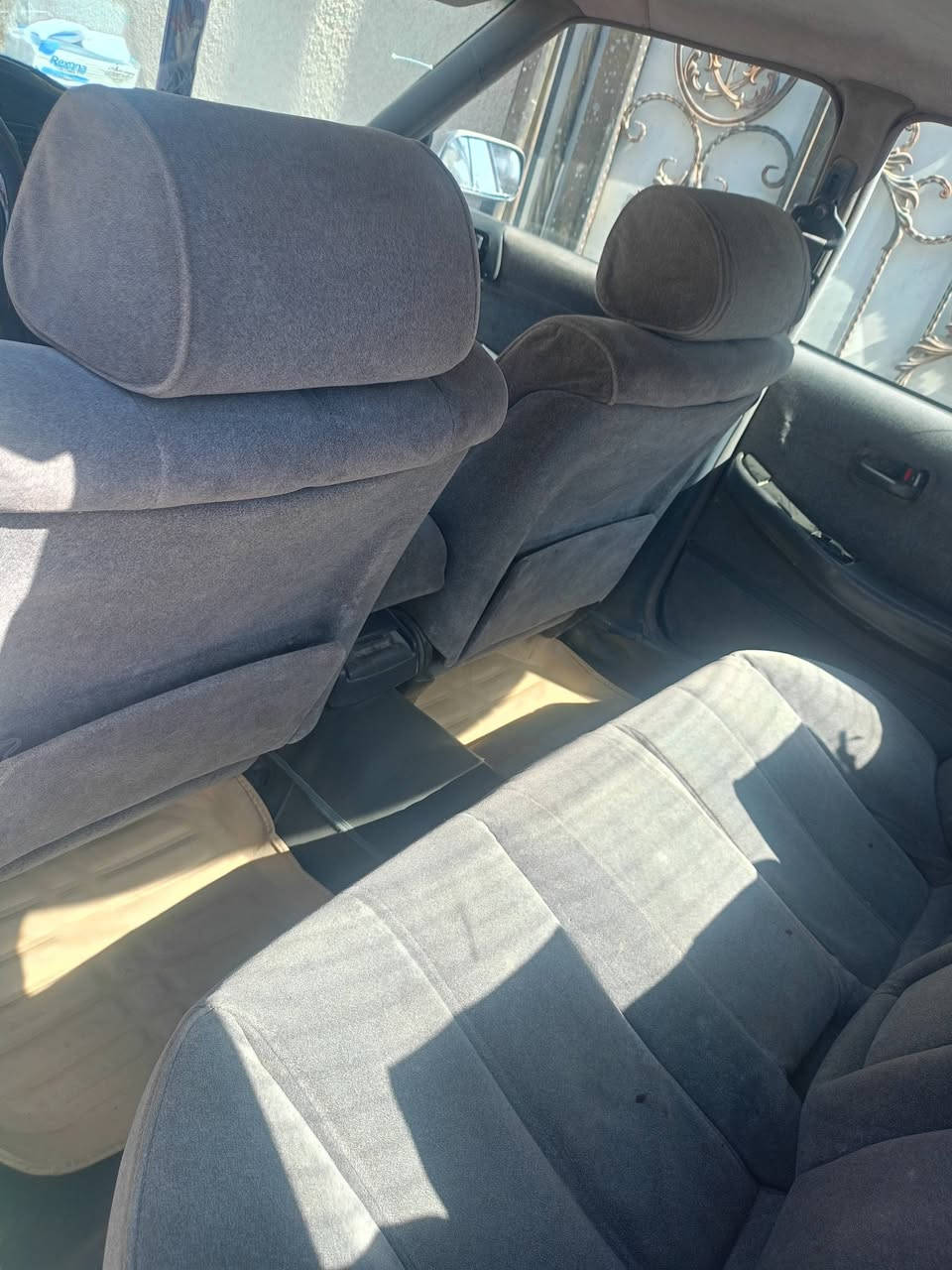 سلام عليكم سيارة شيزر موديل 1991 سنوية 28 تنتهي السيارة حلوة خير من الله كير دواخل كله جدد محرك بيه بداية تبخير سعرهه 35 وبيه مجال رقم الهاتف *********** العنوان أبي الخصيب مهيجران
