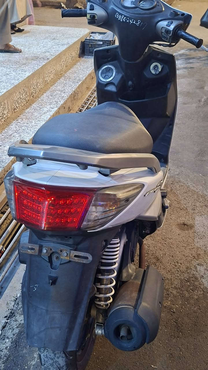 دراجه سكنس فحل للبيع  🛵
دراجه شلعه معدل كهربائيات كلهه شغاله دراجه جديده تايرات جديد  بلادية أي نقص مابيهة دهن جديد تايرات جدد 
الناصريه قضاء الفجر ***********
