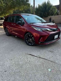 مكلف بالنشر  السلام عليكم تويوتا سيينا 2024 sxe يعني فول رقم بغداد حاد...