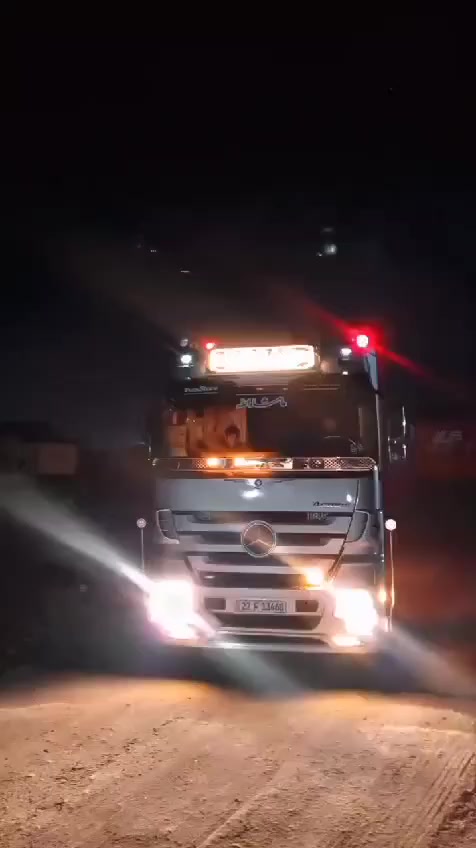 للبيع ⛔⛔⛔
حجم   ٤٦
موديل    ٢٠٠٦
تبريد تأفئه
رتايدر
مربوطه راس وعرباه 
مكفوله كفاله عامه 
تخم تاير 
ارجو استفسار اتصل على الرقم
***********
***********
