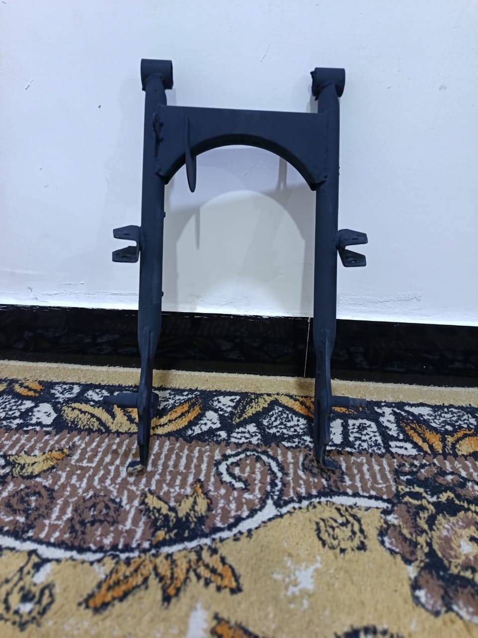 شاصي ادوات لبيع ابو قصبه رفيعه سعره 100 مكان حي صحفين.  ***********
