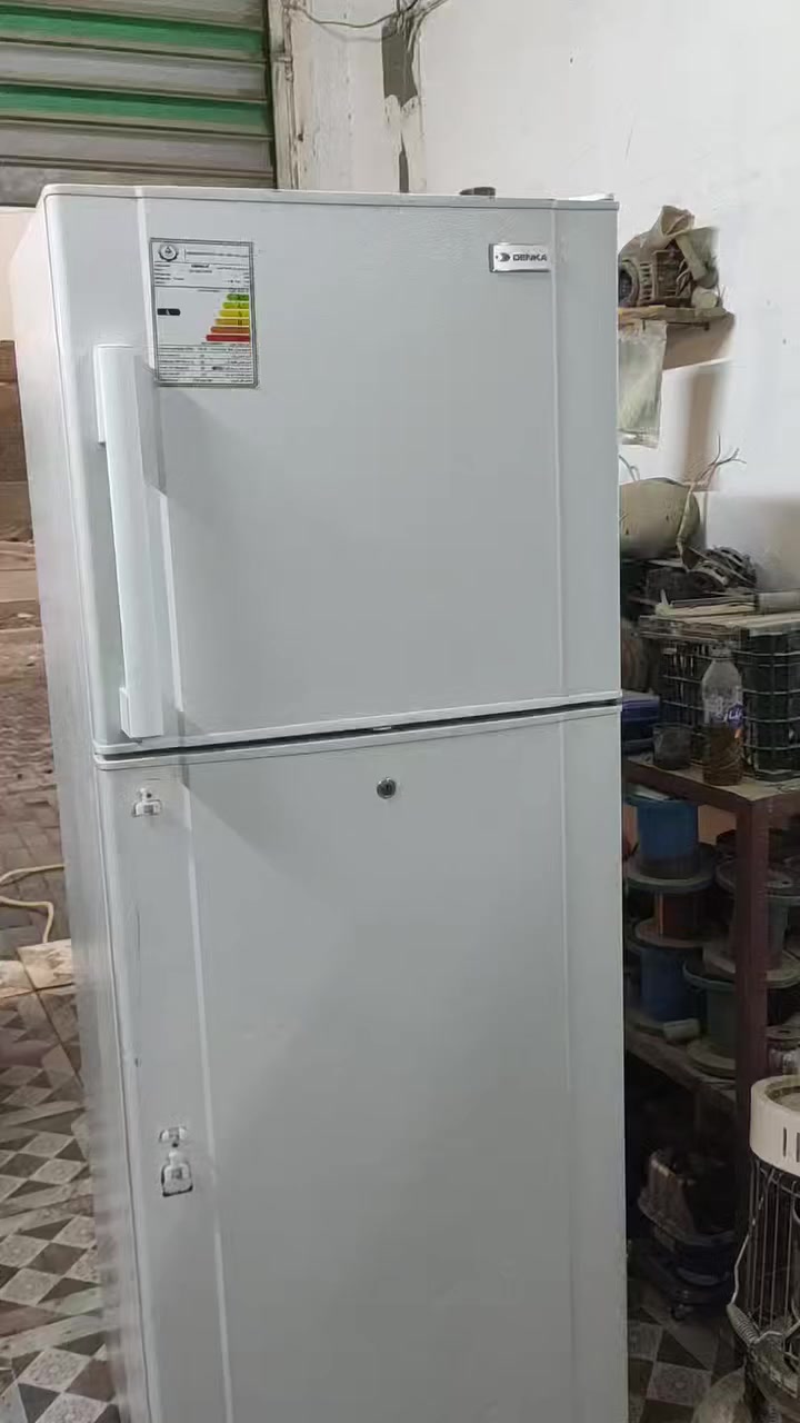 ثلاجة للبيع نوع (دنكه) اكبر حجم 
بلادية تبريد + تجميد فول 
كاملة مع محلقاتها 
السعر 150 الف بيع مستعجل 
للاستفسار على الخاص او مراسلة الصفحة 
العنوان / حلة/ شارع الحسنية


**إذا كنت صاحب هذا الإعلان وتريد حذفه لأي سبب، رجاءا أرسل رسالة إلى الدعم الفني**