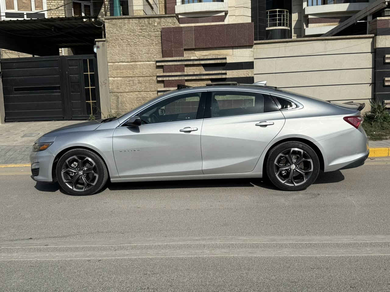 Malibu
للبيع موديل 2022 مواصفات LT2
رقم اربيل مرقمهه بيدي واني اول مالك للسيارة بالعراق
فول مواصفات عدا الرادر 
بنوراما 
هند بريك كهرباء
اوتو ستارت وستوب
لد امامي
ويل 18 بلادي سموك
شاشه كامره دواره
بصمه تشغيل عن بعد
كشنات مخمل تدفئه
إطفاء محرك عند وقوف
محرك 1500 تيربو
السياره وارد أمريكي حادثها كلش خفيف
بدون ايرباك
بنيد فقط مبدل ومصبوغ 
و دعاميات صبغ من اخذتهه قبل الترقيم
السياره ماشيه 25 ألف ميل
رقم أربيل تحويل مباشر
السياره نضيفه جدا استخدام شخصي مابيها اي عطل 
السعر 158$
رجاء لحد يقارنها بسياره حادثها واصل  للشاصي 
استفسار على رقم *********** متوفر واتساب
