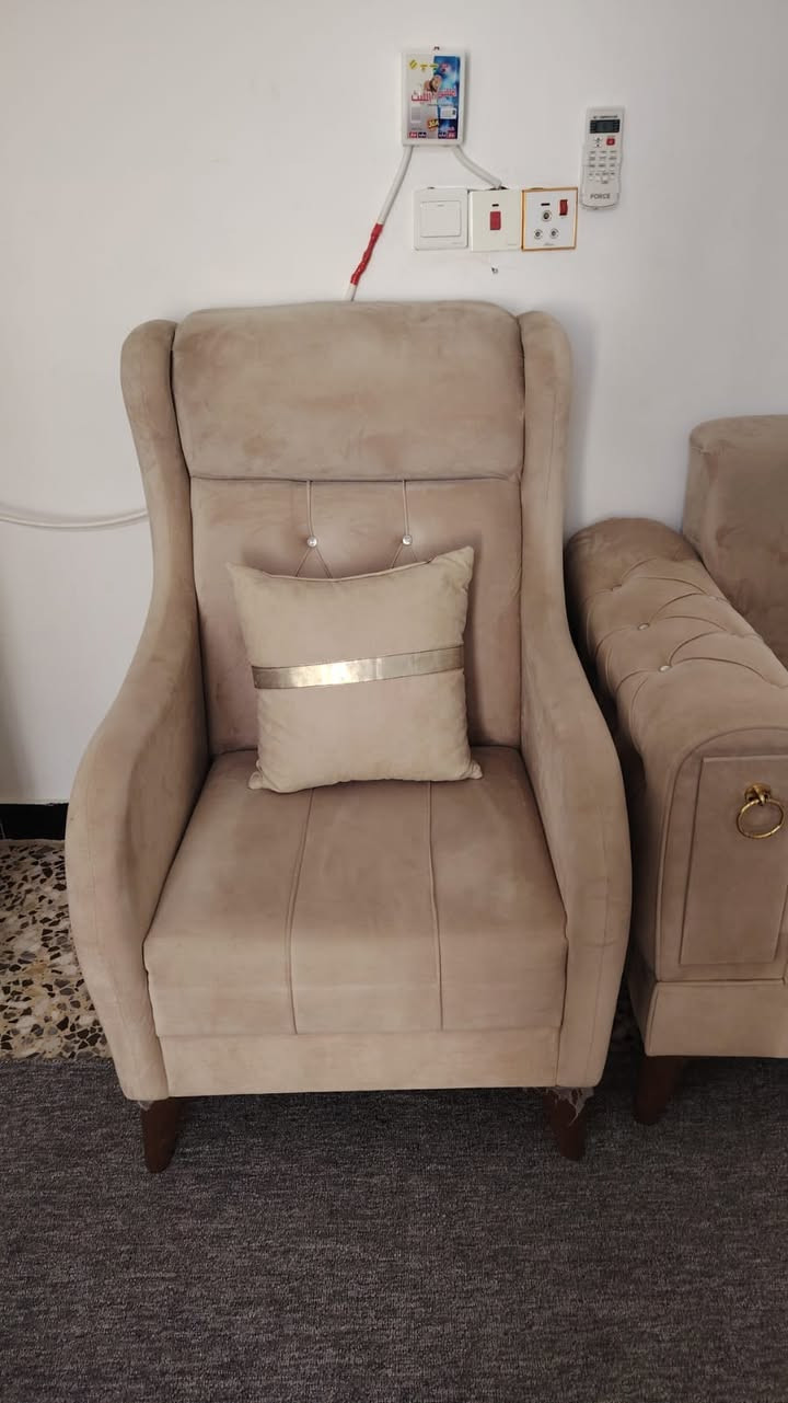 السلام عليكم 
تخم للبيع اخو الجديد
***********
