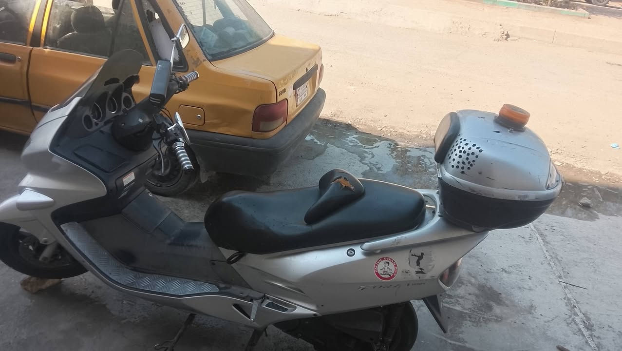 دراجه فورصا 06جديده لون رصاصي السعر 13وبيها مجال ***********
