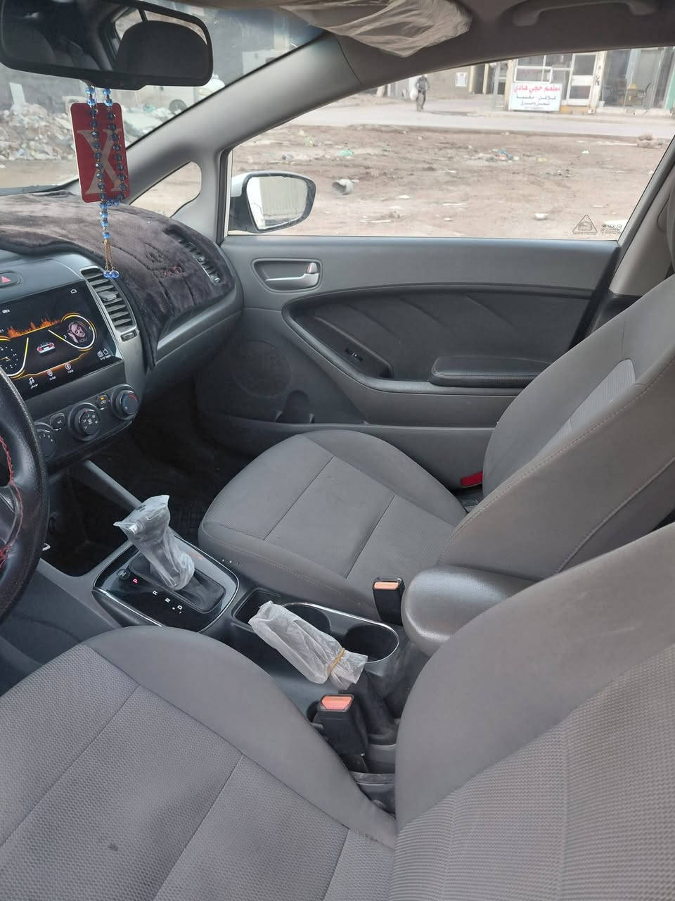 سلام عليكم كيا سيراتو خليجي سياره نظيفه مال بيت مواصفات السياره موديل 2017 محرك ٢٠٠ جديد كير جديد كله على البلاد تحكم ستيرن فتحه اشاير بل مري داخل جديد السعر 125 بيه مجال بصيط مكاني بغداد الدوره الاستفسار الاتصال ***********
