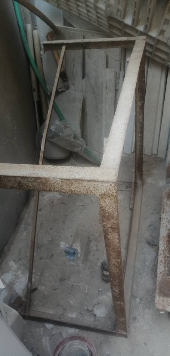 ميز حديد تكمة بس يحتاج صبغ للمبردة سعرة ١٥ الف


**إذا كنت صاحب هذا الإعلان وتريد حذفه لأي سبب، رجاءا أرسل رسالة إلى الدعم الفني**