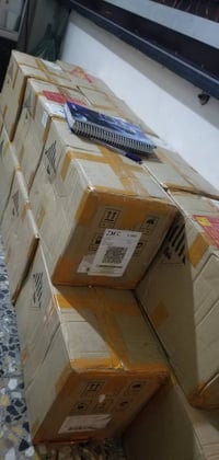 بطاريات شركه eve شرط اصلي باركود انتاج 13/4/2025 السعر ٧٥ الف للقطعه ا...