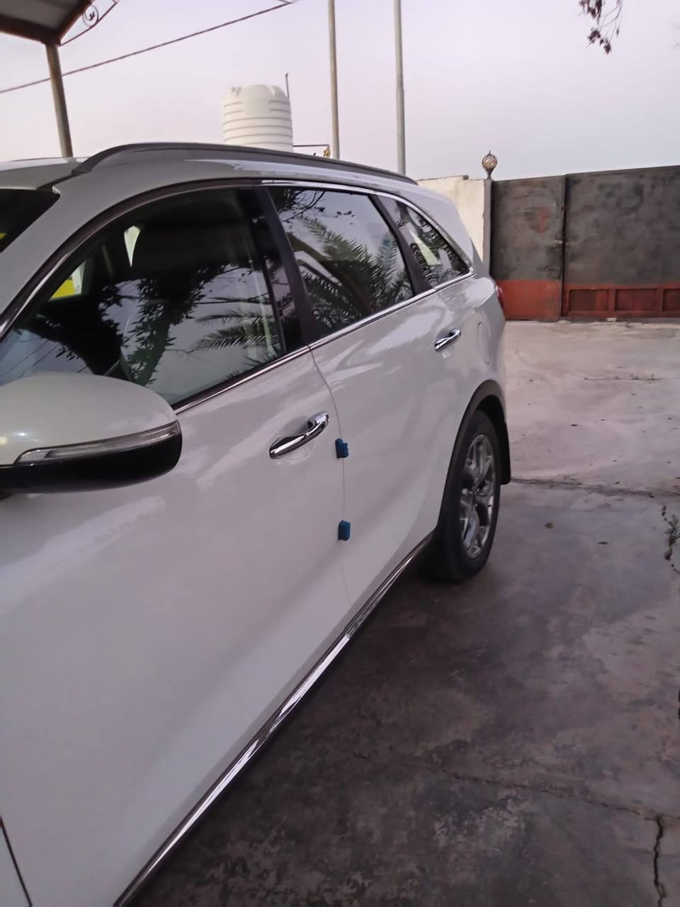 سلام عليكم.    كيا سورنتو خليجي
رقم بغداد

 موديل 2016

مكفوله من لصبغ ولتبديل 

لون ابيض 

٦ سلندر

 ٧ راكب 

مواصفات 

بصمتين: تشغيل وتقفيل 

بردات خلفية اصلية 

كشنات السائق كهرباء

كامرة بلادية دواره

حساس امامي وخلفي 

مري شفط 

تحكم استيرن فول 

حاكية : ابلوتوث: اوكس

تبريد ابيانو 

تبريد ٣ قطع 

اضواء ترحيب 

اشاير بلمري 

يدات نيكل اصلي 

لد خلفي

لد امامي   

دوشمه السياره بل كامل 

ويل اكروم ١٩ خمسه ويل كب

ماشية 170 الف ميل 

كير ومكينة وصدر  وتبريد خير من اللة 

سيارة جديدة معنى الكلام مال بيت 

مابية اي نقص 

 

السعر218 وبيها مجال   ( سورنار موجود ) 

 ديالى بعقوبه ***********
