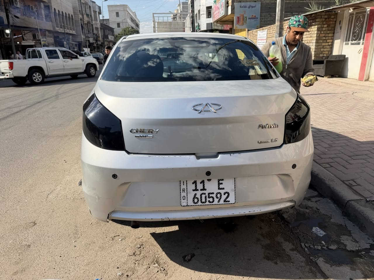 السلام عليكم شيري فلاوين للبيع ولمراوس سيارة كفالة عامة من ضربة والصبغ عدة الطختين الموضحات بلصور  تبريد ثلج ❄️ شاشة كامرة سنتر لوك جام وية سنتر ماشية ٦٢ السيارة جاهزة بااسمي تحويل ثاني يوم مكاني اعظمية السعر ٤٢ وبيها مجال بسيط والسوك كلشي بي *********** شراي اتصل ودلل
