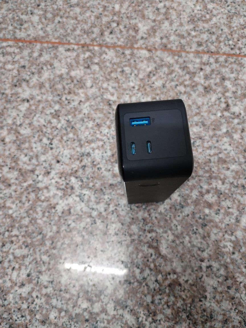 انكر
13500   ملي امبير
١٤٠ واط
سعره ٣٥
***********
