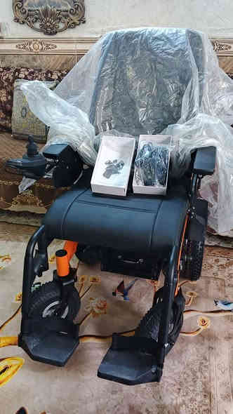 كرسي كهربائي للبيع عنوان بغداد والله كرسي جديد/***********
